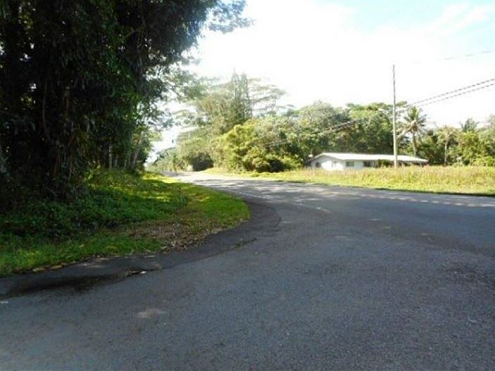 2nd image of 15-1915 Makuu Dr