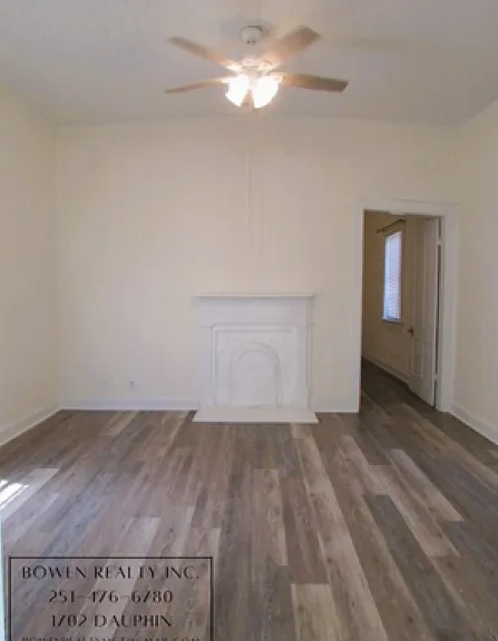 1109 Caroline Ave — Photo 3