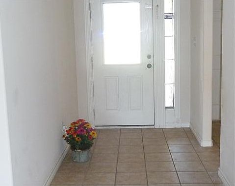 3rd image of 207 Karten Ln