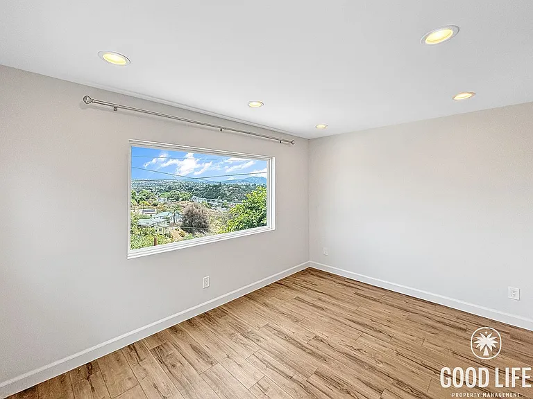 4241 E Overlook Dr — Photo 13
