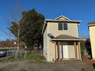 2002 N 30th St, Mount Vernon, WA 98273