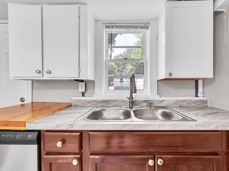 Enjoy cooking in your brand-new kitchen, and wash those dishes in your brand new dishwasher.