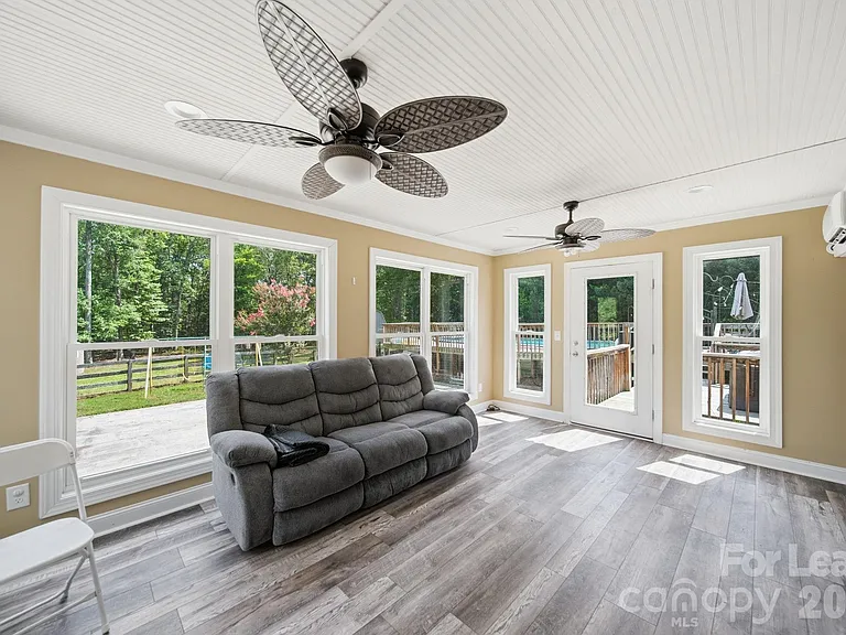 7107 Nesbit Rd — Photo 33
