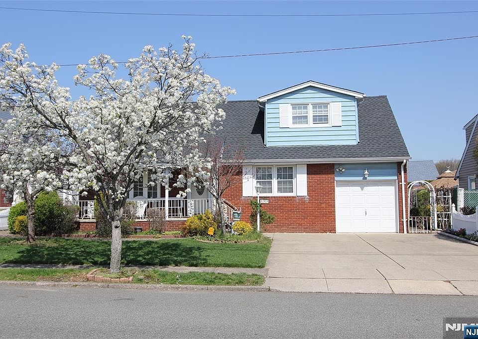 1st image of 183 Lee St