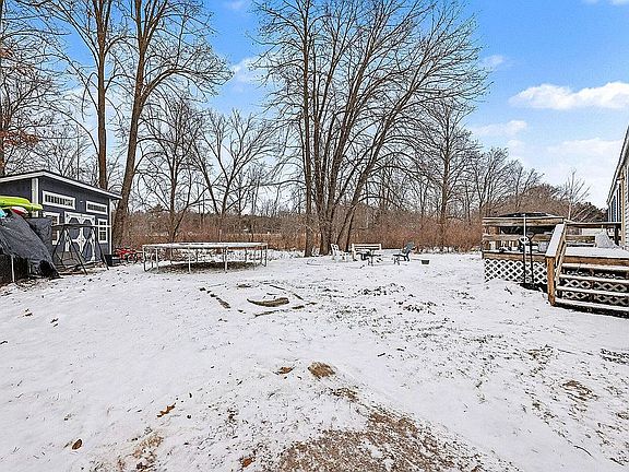 5th image of 4337 Holland Lake Rd