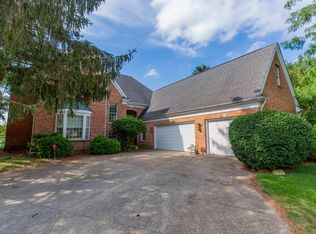 15711 Lake Forest Ct, Granger, IN
