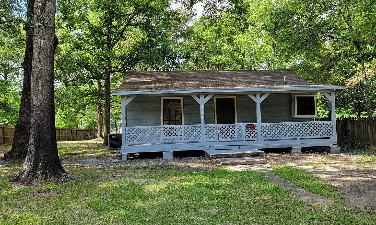 2 bed, 1200 sqft, $1,400 — Photo 2