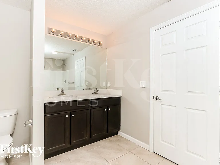 1371 SW Sudder Ave — Photo 9