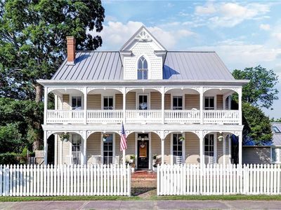 826 Lee St, West Point, VA, 23181