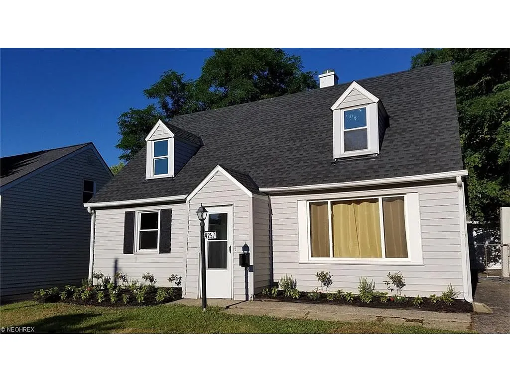 4257 Hickory Ln photo 1