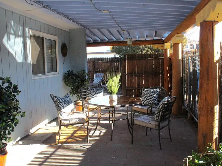 1021 Alvarado Dr SE #A — Photo 6