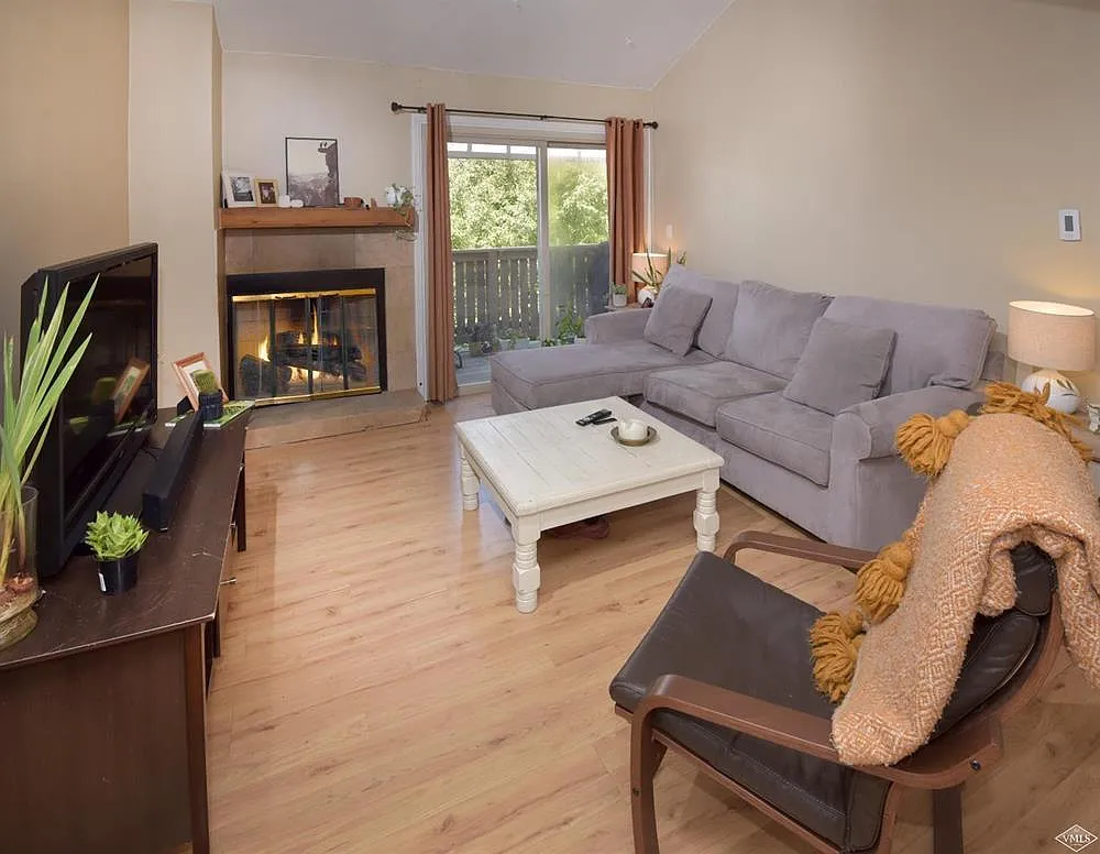 2 bed, 768 sqft, $3,150 — Photo 1