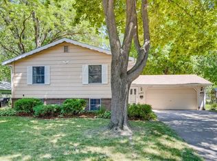 2182 Desoto St, Saint Paul, MN 55117