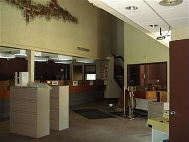 3rd image of 600 Gypsy Ln