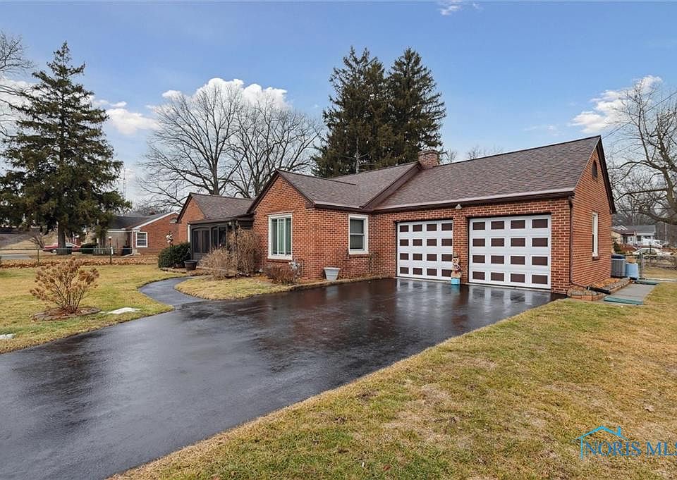 6348 Hill Ave, Toledo, OH 43615 | Zillow
