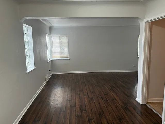 2 bed, 975 sqft, $1,900 — Photo 3