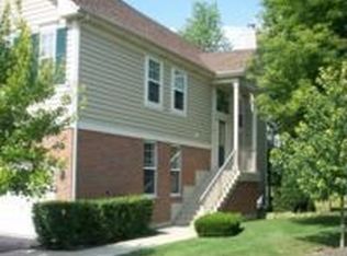 2217 Grove Ct, Naperville, IL 60563