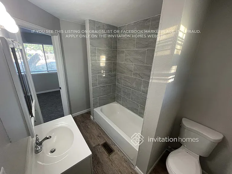17405 E Temple Dr — Photo 12