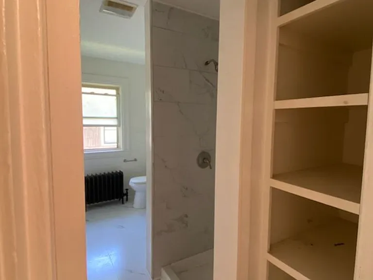 912 S Clinton Ave — Photo 11