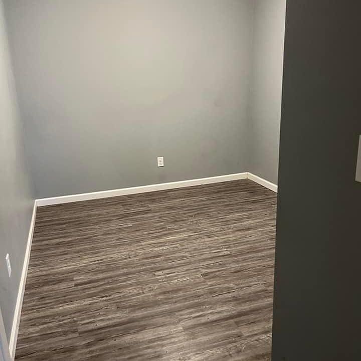 1st image of 102 Wood Ln