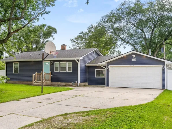 15824 S Collins Dr, Plainfield, IL 60544