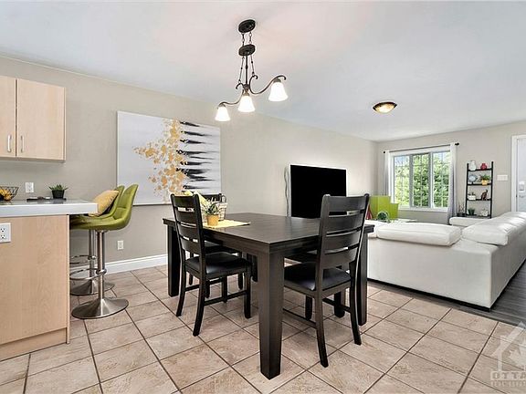 5th image of 6 Telegraph Cres
