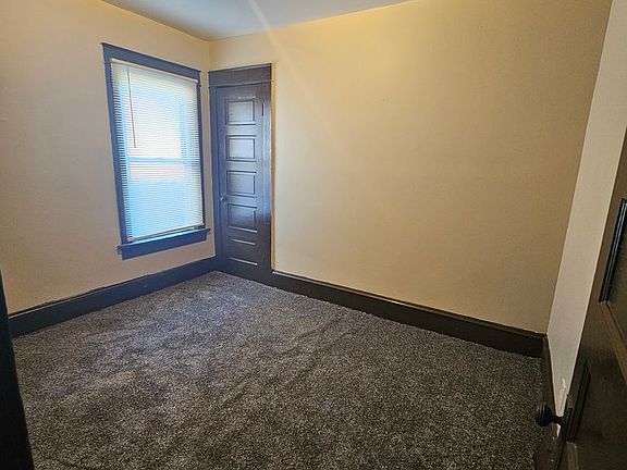 5th image of 2551-2553 N 36th St