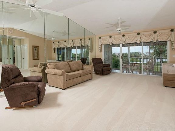 3rd image of 11535 Shipwatch Way APT 1027