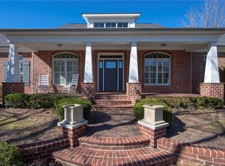 120 Bridgewood Ln, Advance, NC 27006