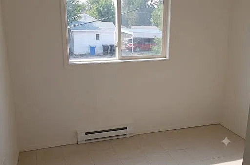405 E Van Buren St #3 — Photo 1