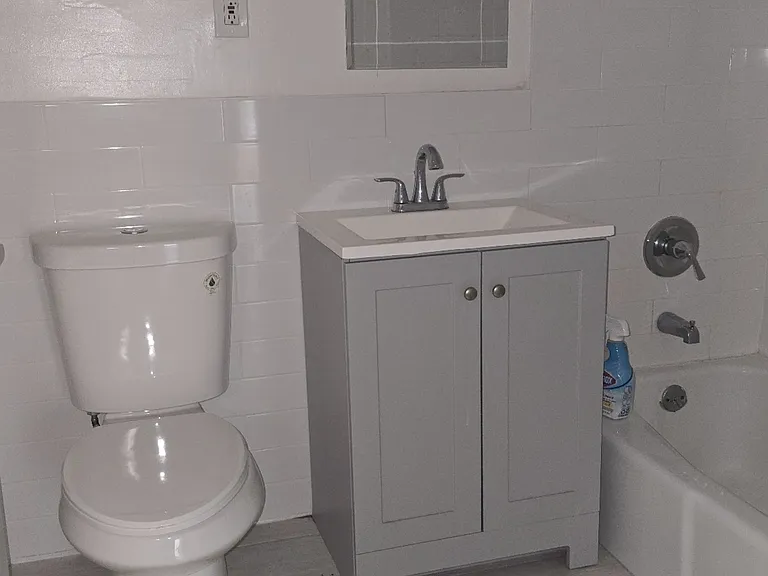 205 W 102nd St #3D — Photo 9