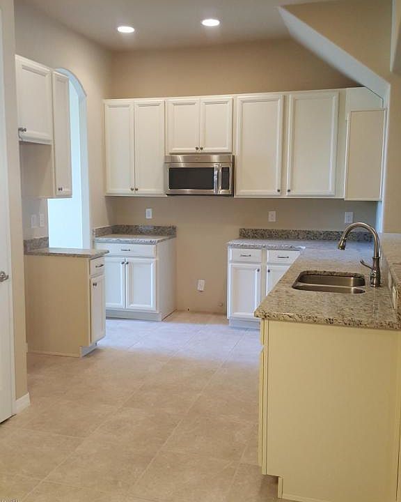 2nd image of 3335 Sedge Dr