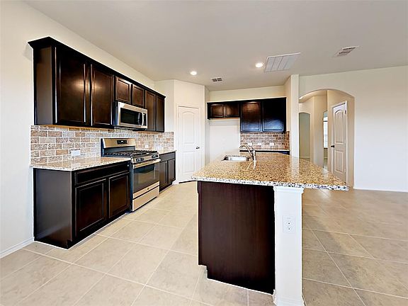 5th image of 1965 Travertine Ln