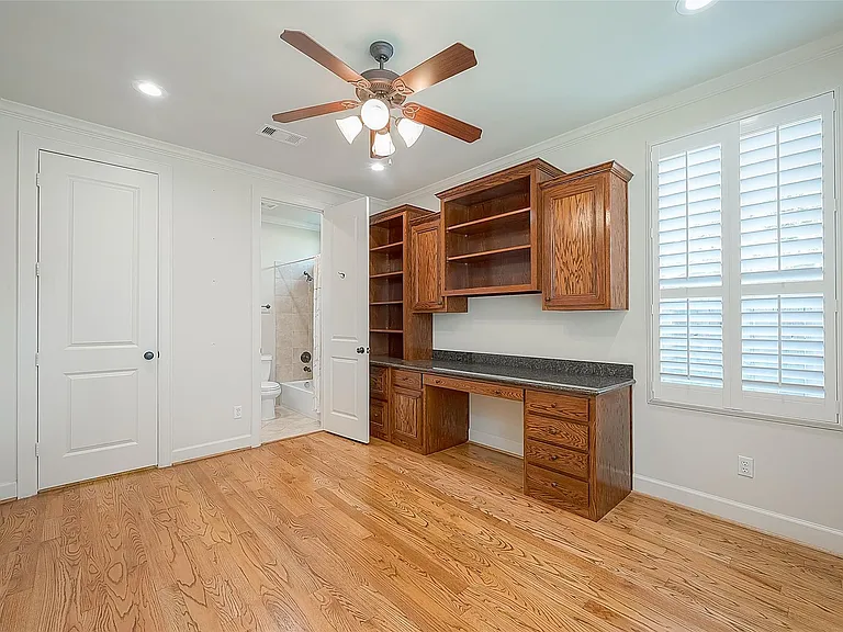 1804 Haddon St — Photo 8