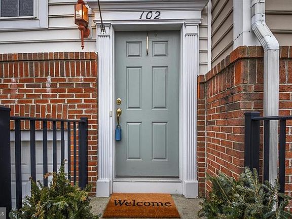 3rd image of 102 Hilltop Ct #24