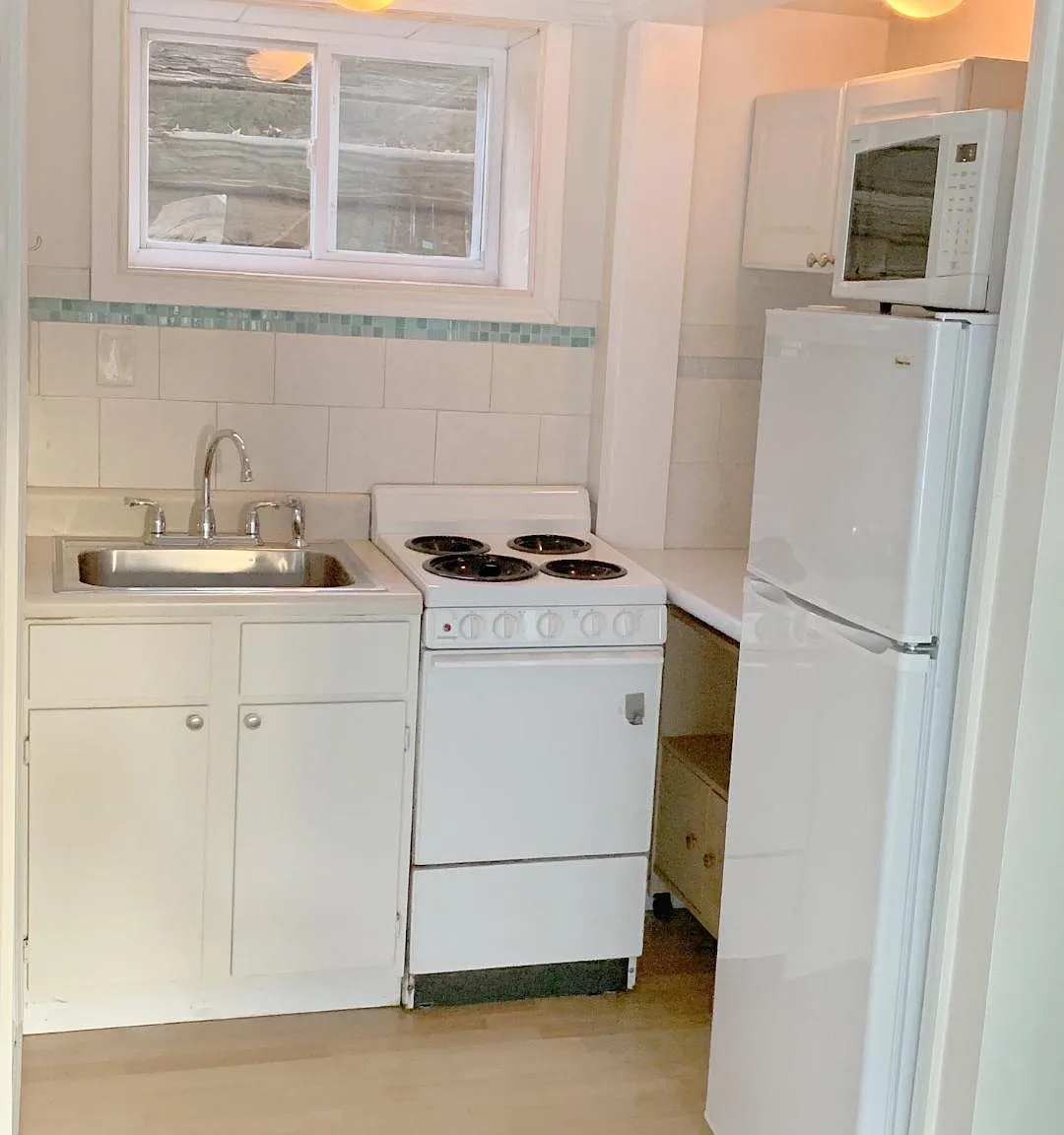 Studio, 150 sqft, $1,250 — Photo 4