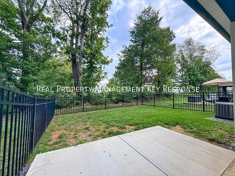 213 Emmett Dr — Photo 20
