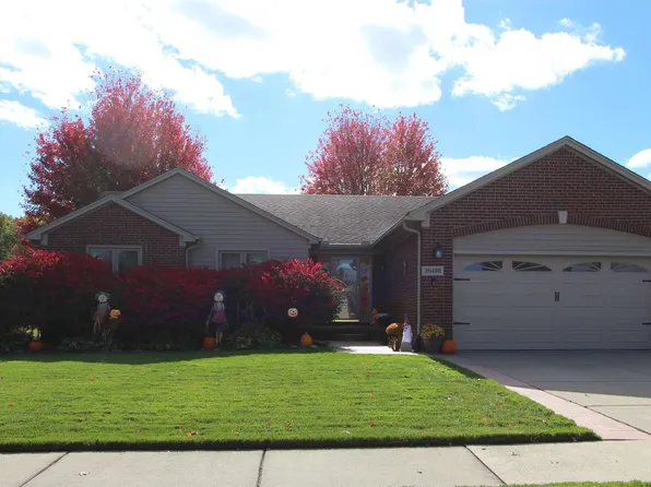 36498 Haley Dr, New Baltimore, MI 48047