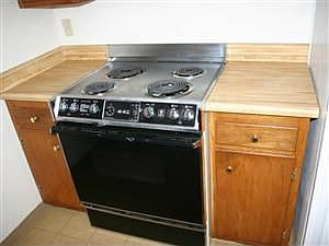 1st image of 6909 Macarthur Blvd APT C