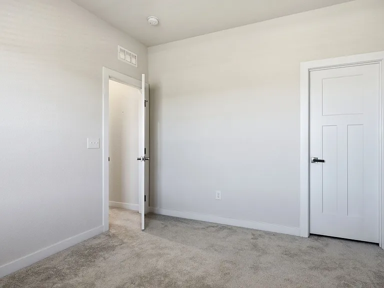 101 Iris Cir — Photo 26