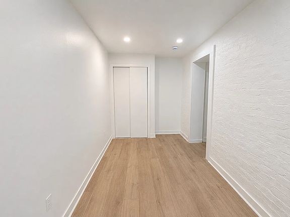 3rd image of 280 Mulberry St APT 1A