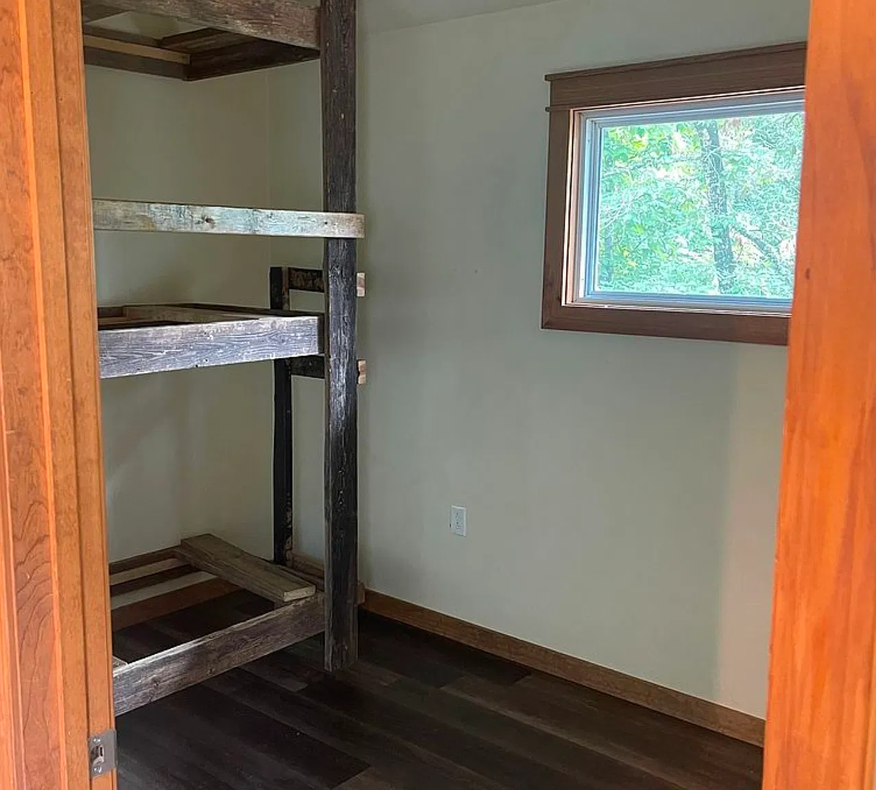 3 bed, 2.5 bath, 1800 sqft, $2,300 — Photo 4