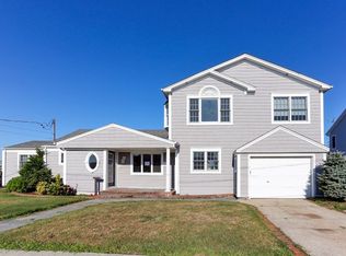 116 Surf Rd, Lindenhurst, NY 11757