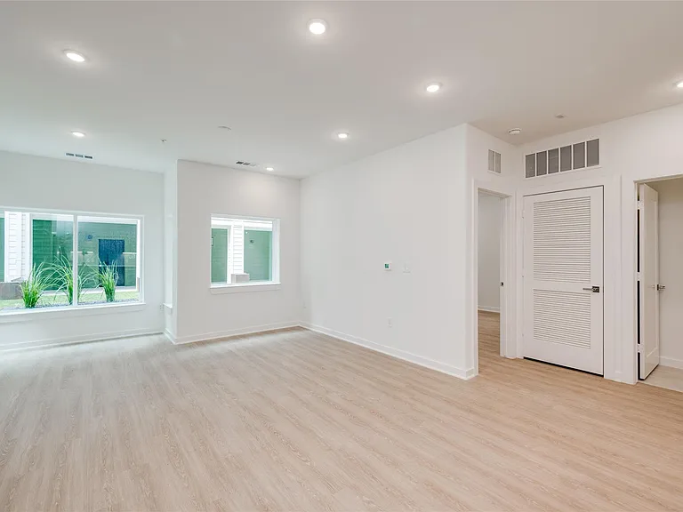 4802 S Congress Ave #121 — Photo 16