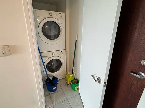 4th image of 18 Harrison Garden Blvd #18