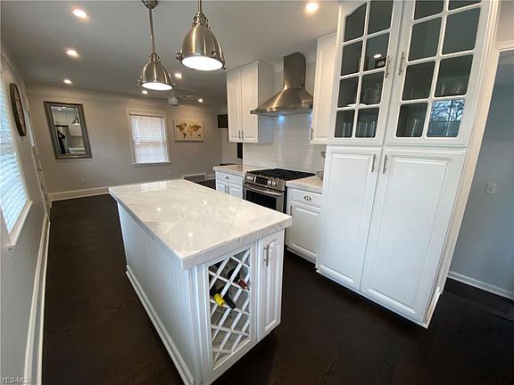 5th image of 512 Huntmere Dr