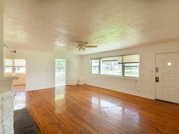3rd image of 510 Fremont Ave