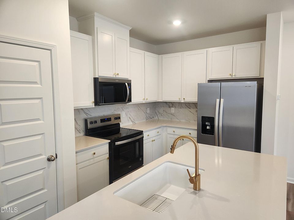 1st image of 2208 Rabbitbrush St