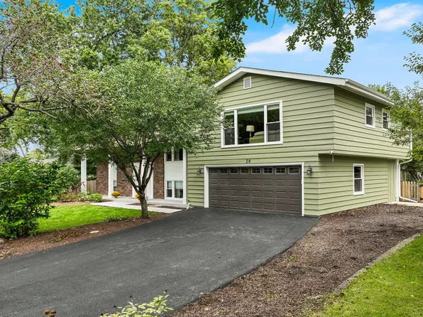 28 Ashlawn Ave, Oswego, IL 60543