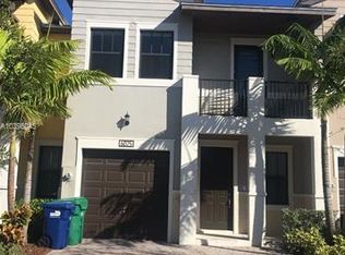 6025 NW 104th Ct, Doral, FL 33178